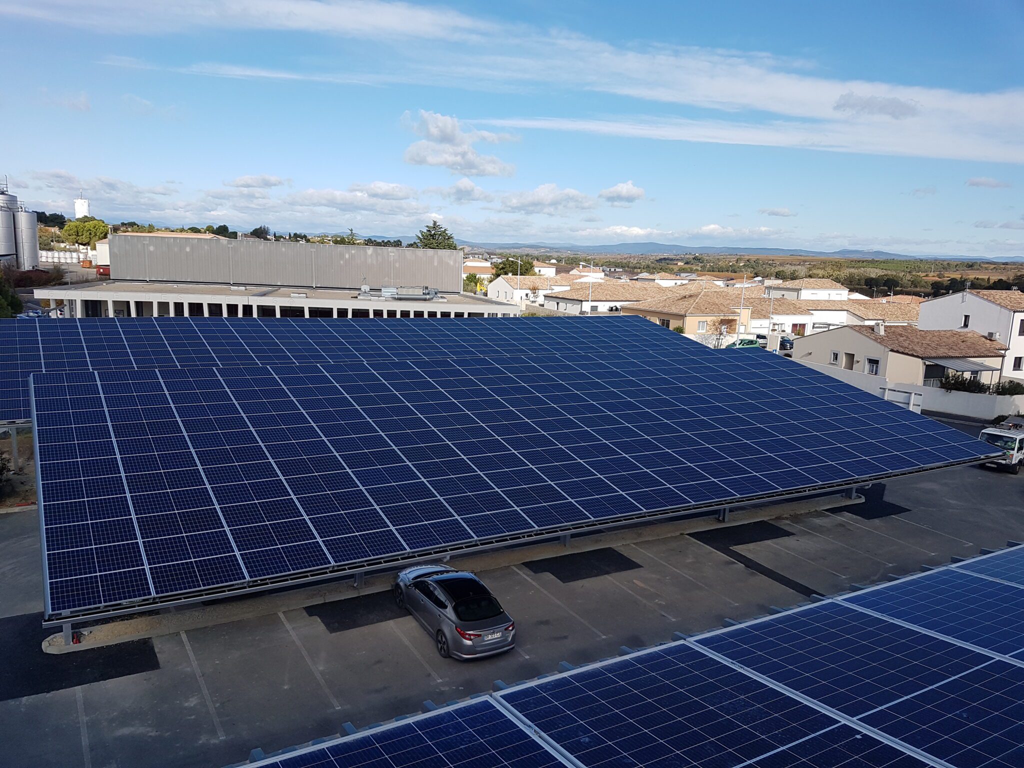 Ombrières Photovoltaïques de parking Servian - Générale du Solaire